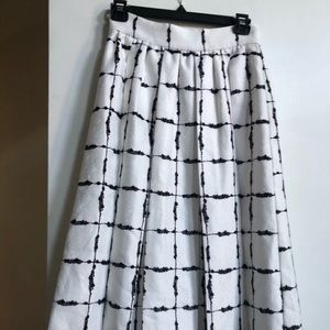 BcbGeneration New Box Pleat skirt - Size 2